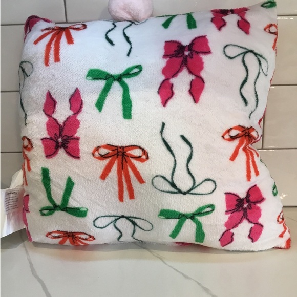 Christmas Pillow in a Bow Tie Package Red and Pink Bows and Pink Pom Pom NWT - Picture 1 of 2